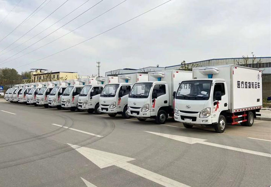 程力专汽冷藏车及医疗废物运输车批量发车